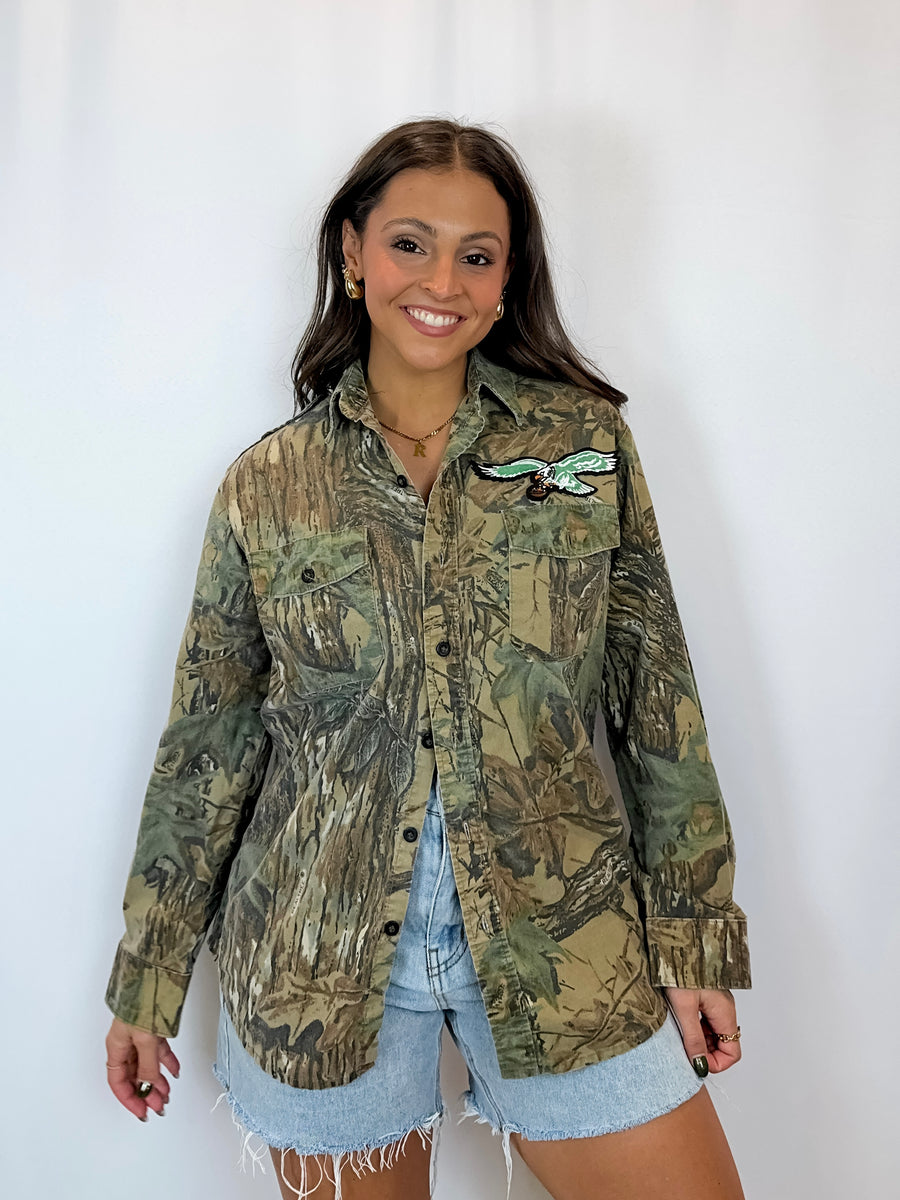 Medium camo Eagles Appliqué Button Down