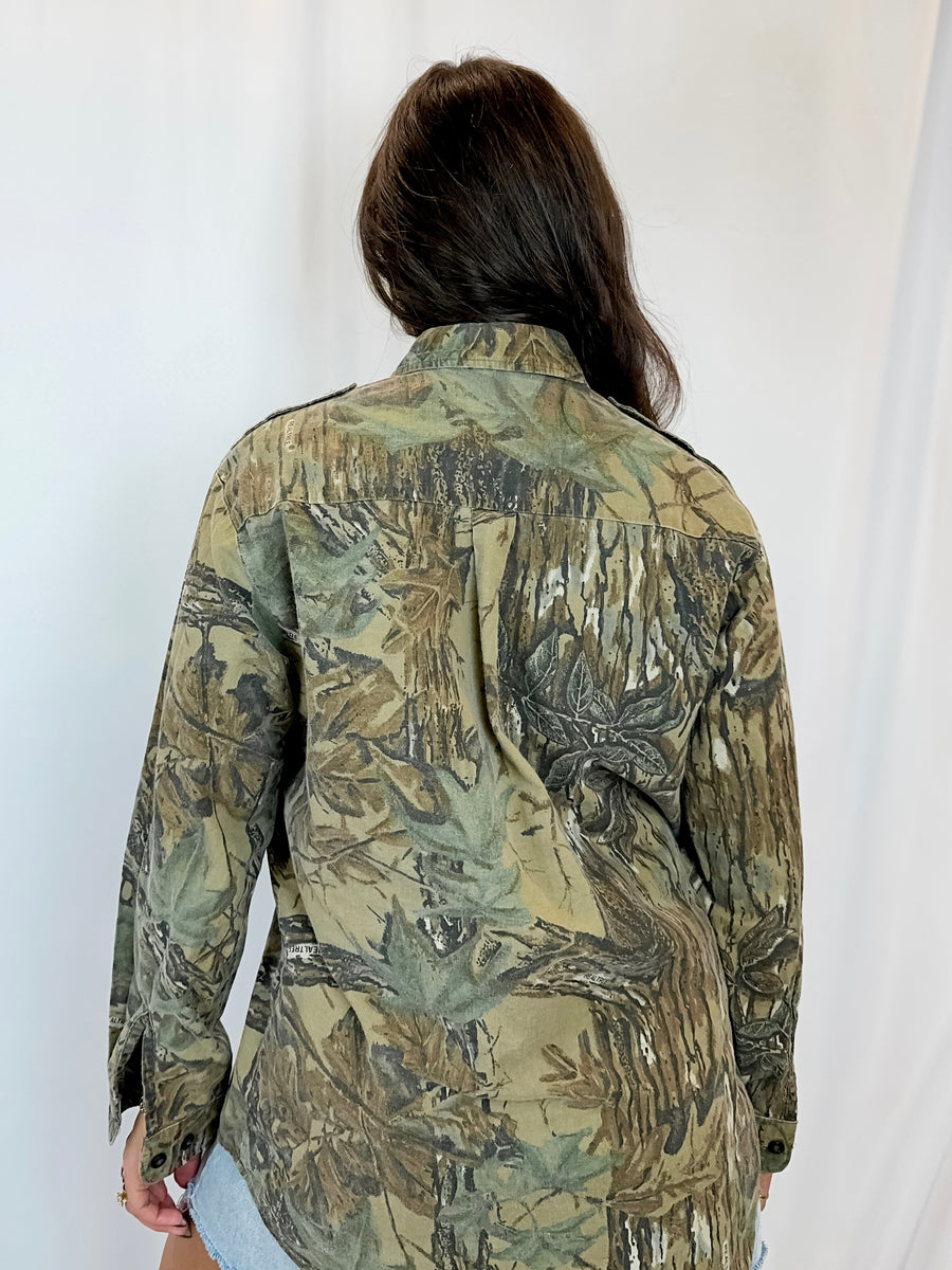 Medium camo Eagles Appliqué Button Down