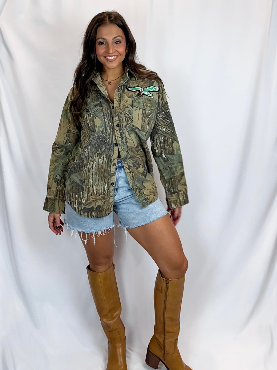 Medium camo Eagles Appliqué Button Down